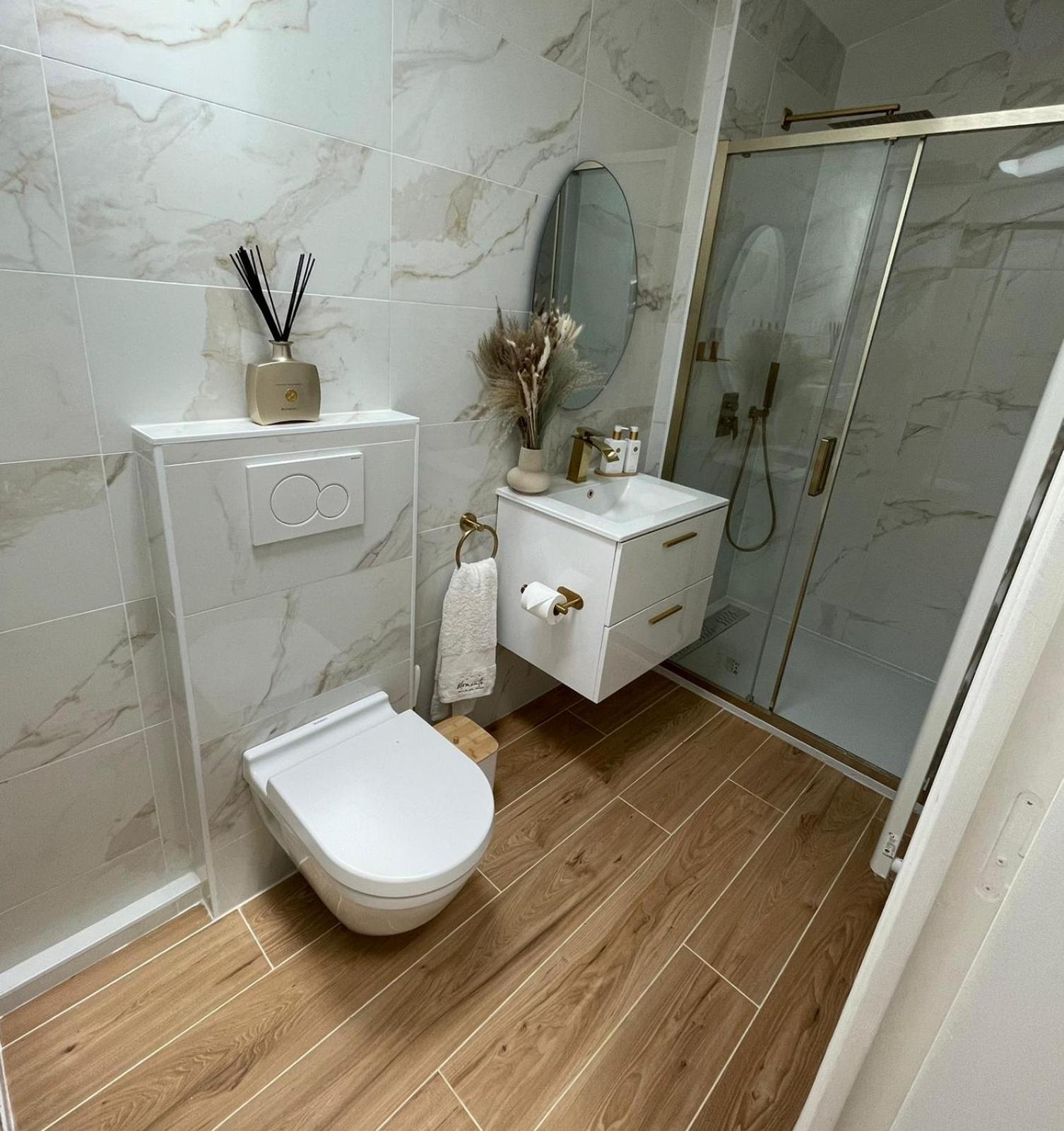 Moments Loft & Spa Paris Montesson Екстериор снимка